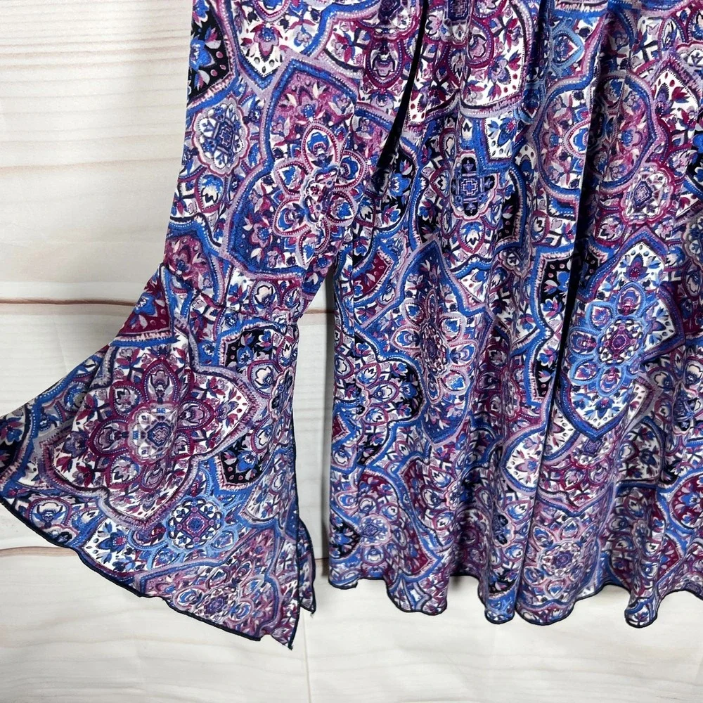Dressbarn Top Womens Large Purple Paisley Blouse Bell Sleeve Knit Elastic Neck